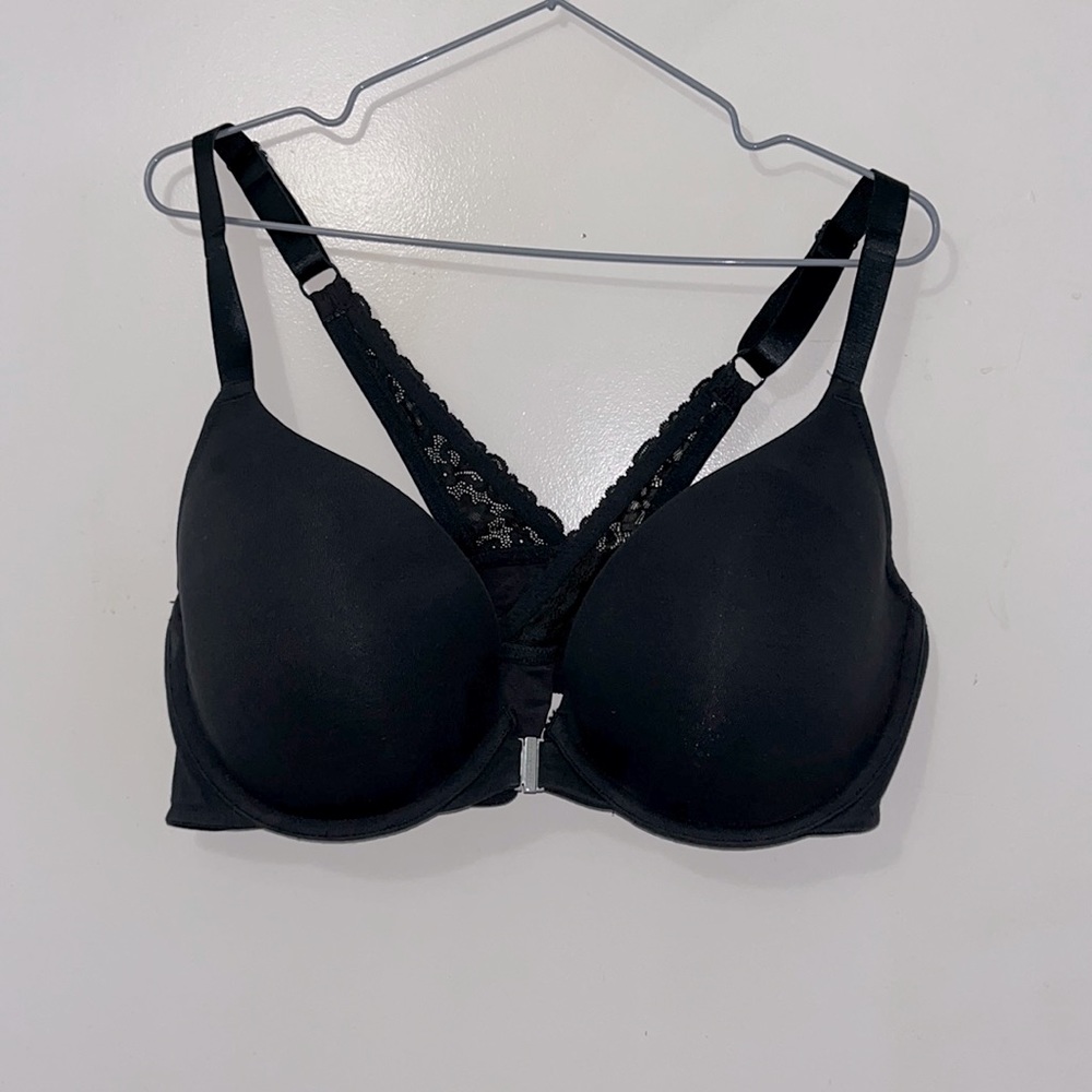 Cacique front closure cotton push-up plunge bra with criss-cross straps size 44C